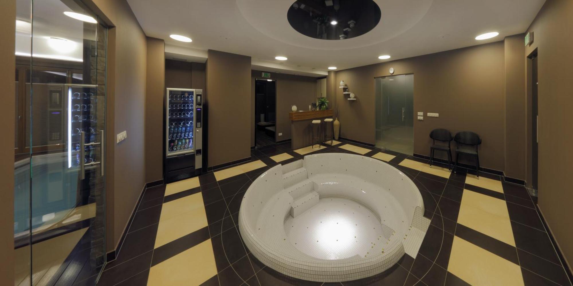 Esmarin Wellness Hotel Мнішек-под-Брди Екстер'єр фото
